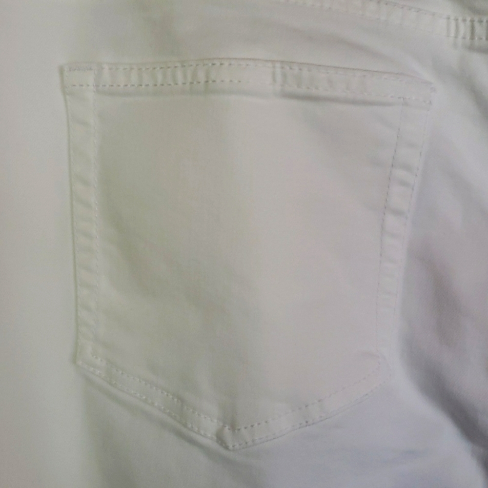 SUSAN GRAVER Boot-Cut Jeans White Size 16 NWOT - Picture 8 of 12